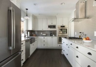 Bright and Beautiful Farmhouse Kitchen