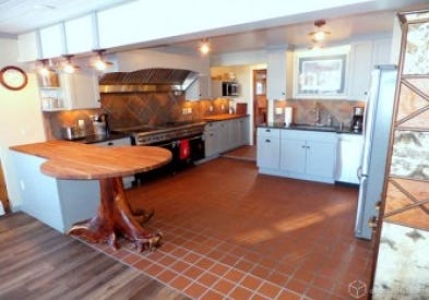 Shaker Painted blue-gray Kitchen Cabinets