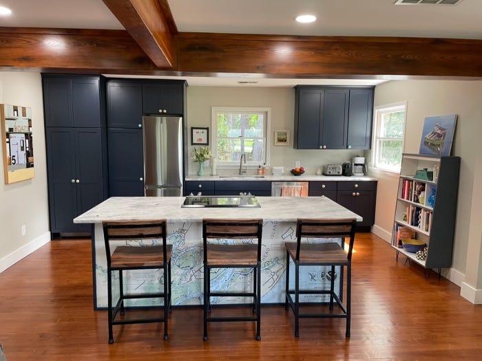 The Beauty of Dark Cabinets: When and How to Use Them