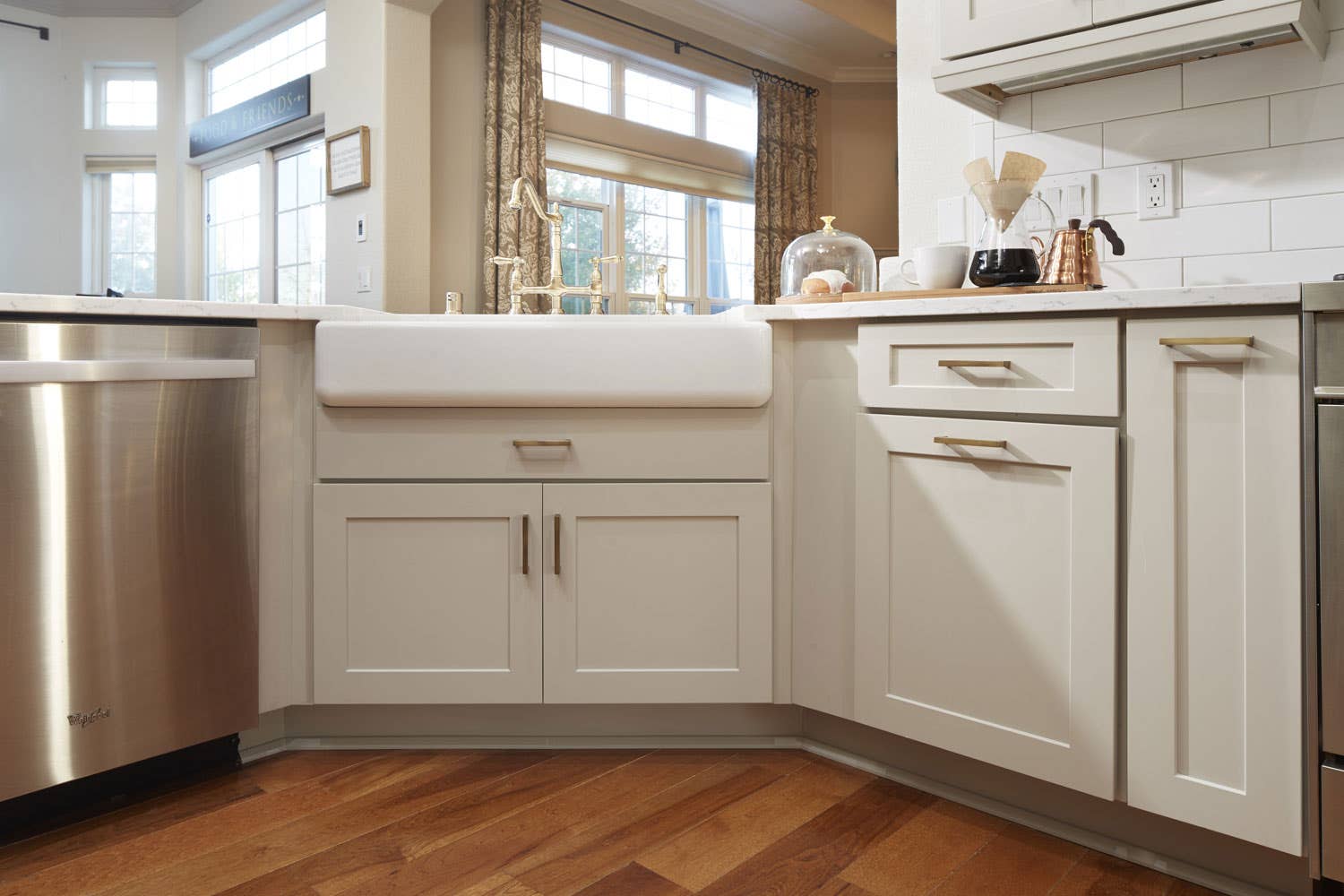 Shaker light gray sink Shaker light gray sink