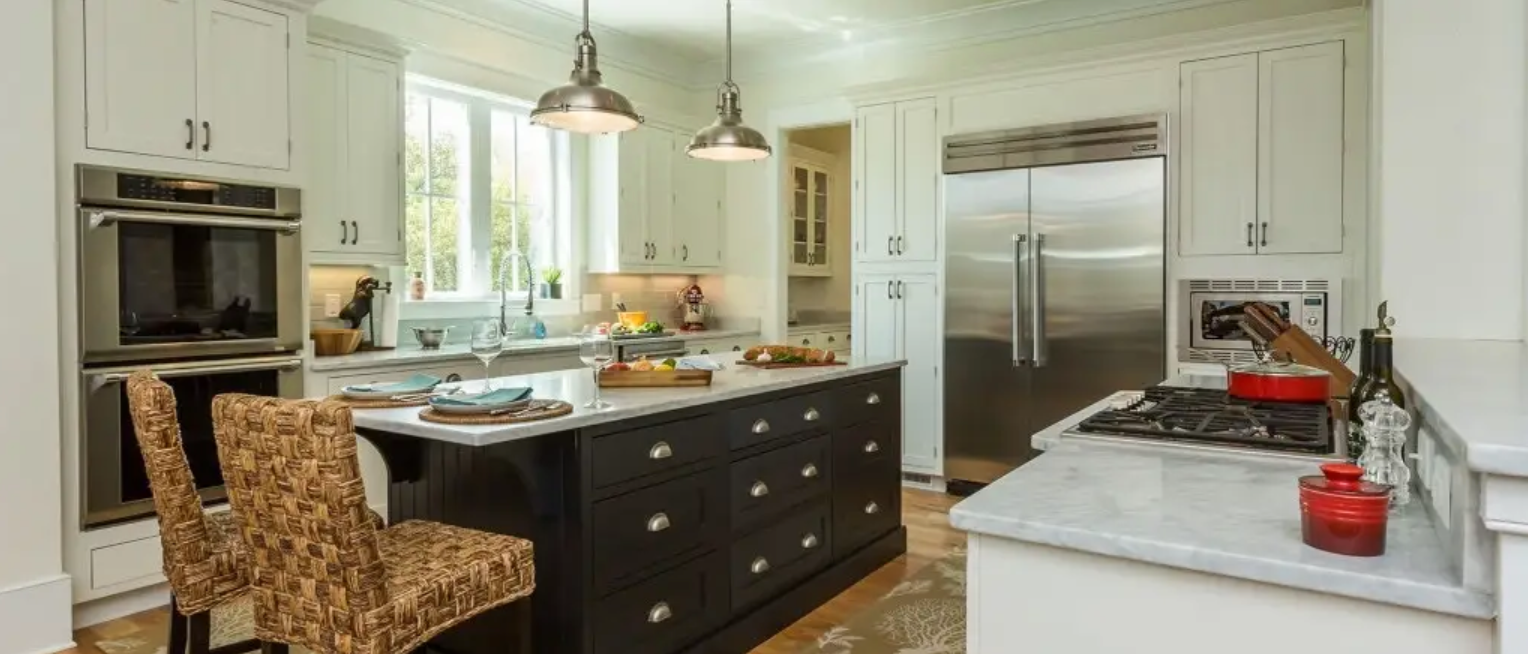 White and black inset shaker kitchen cabinets with marble countertops and chrome farmhouse pendant lighting White and black inset shaker kitchen cabinets with marble countertops and chrome farmhouse pendant lighting