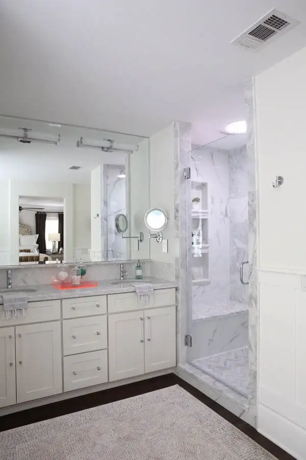 The image is of Elegant White Bathroom Remodel project of Cliqstudios