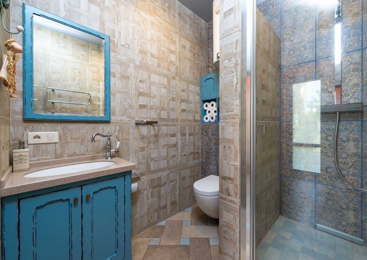 Small Bathroom Design Ideas: Colorful Cabinets & Style Small Bathroom Design Ideas: Colorful Cabinets & Style