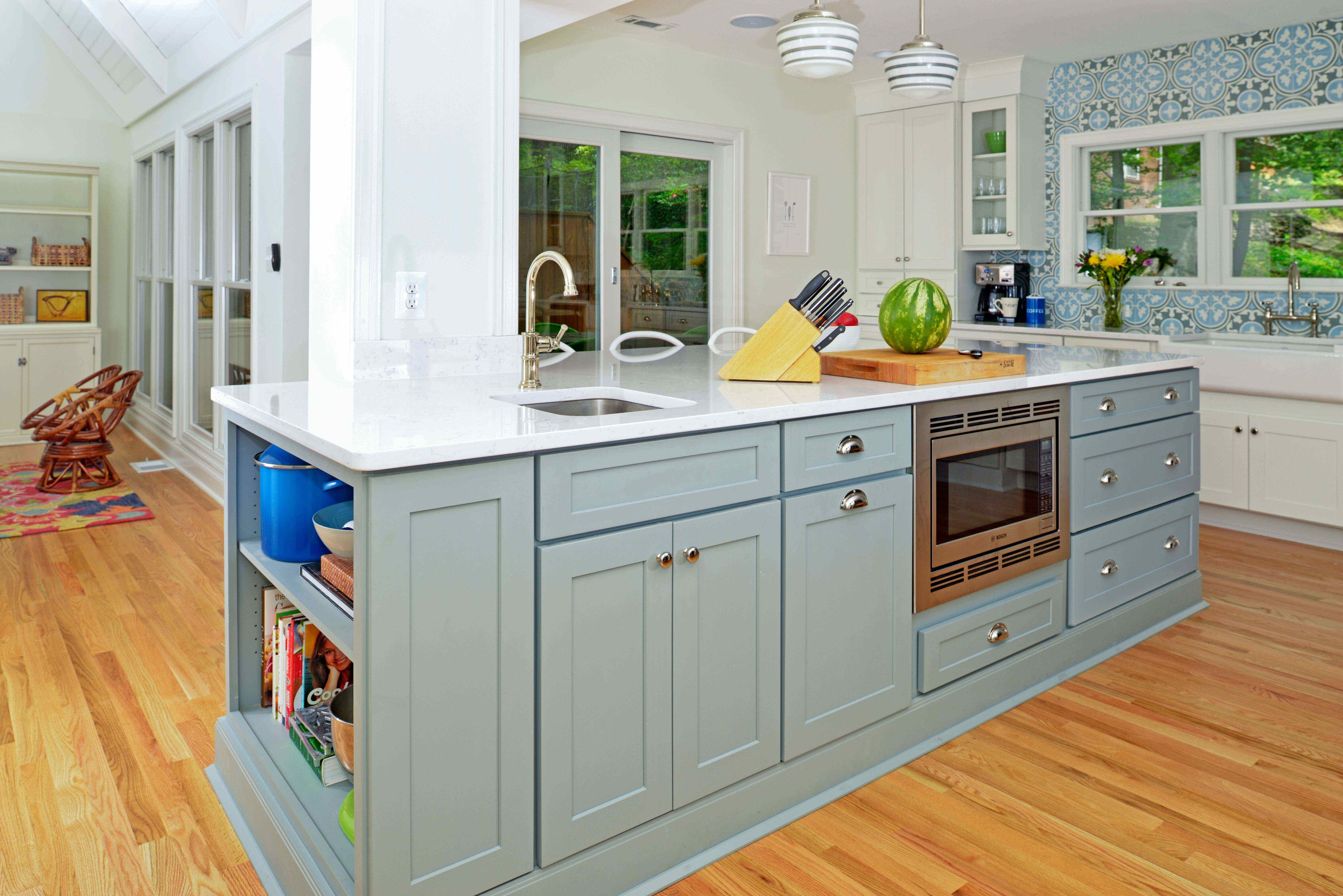 Cabinet knobs are typically installed opposite kitchen cabinet door hinges Cabinet knobs are typically installed opposite kitchen cabinet door hinges