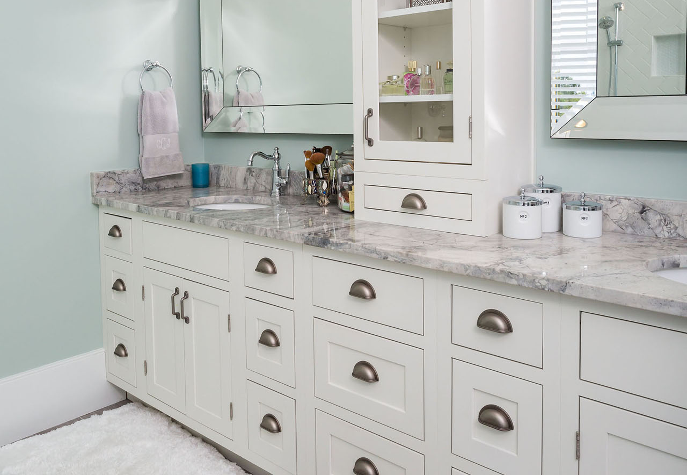 What is the most popular color for bathroom vanities?