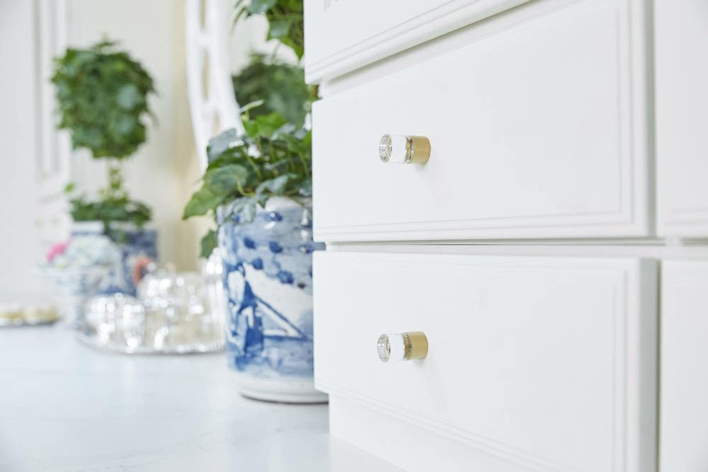 cliqstudios-decorative-white cliqstudios-decorative-white