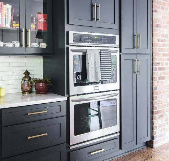 Black Shaker Kitchen Cabinets with Microwave-Oven Wall Combination. Black Shaker Kitchen Cabinets with Microwave-Oven Wall Combination.