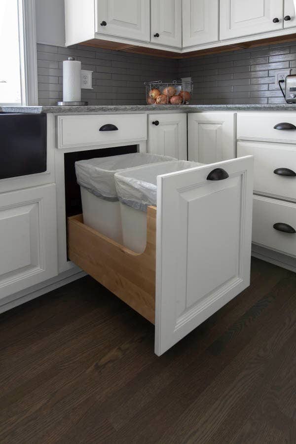 cliqstudios homan Decorative white garbage cliqstudios homan Decorative white garbage
