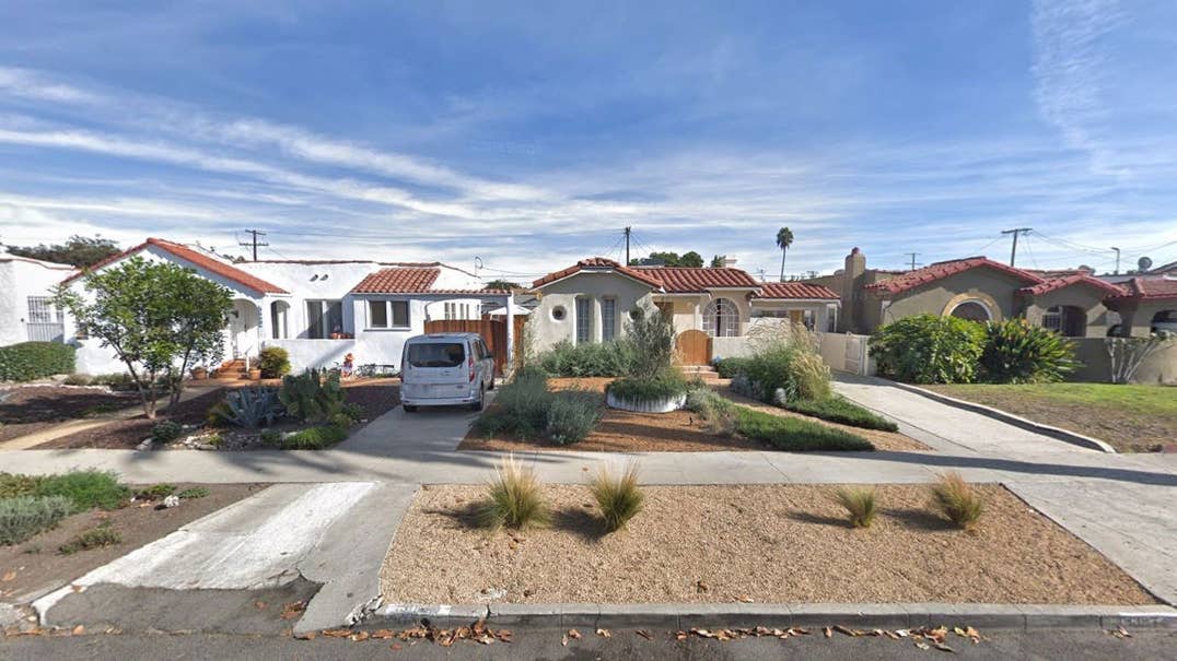 google image of spanish colonial revival style homes in los angeles