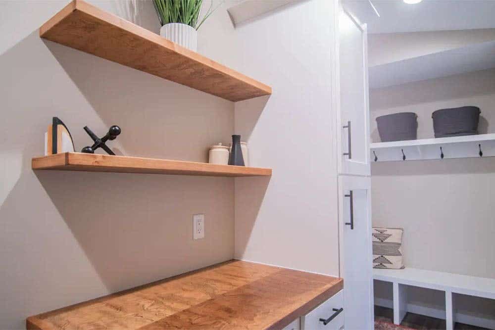 What Size Should Laundry Room Cabinets Be?