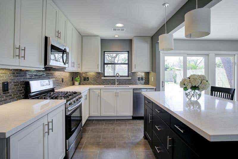 Shaker White & Black Cabinet Review Shaker White & Black Cabinet Review